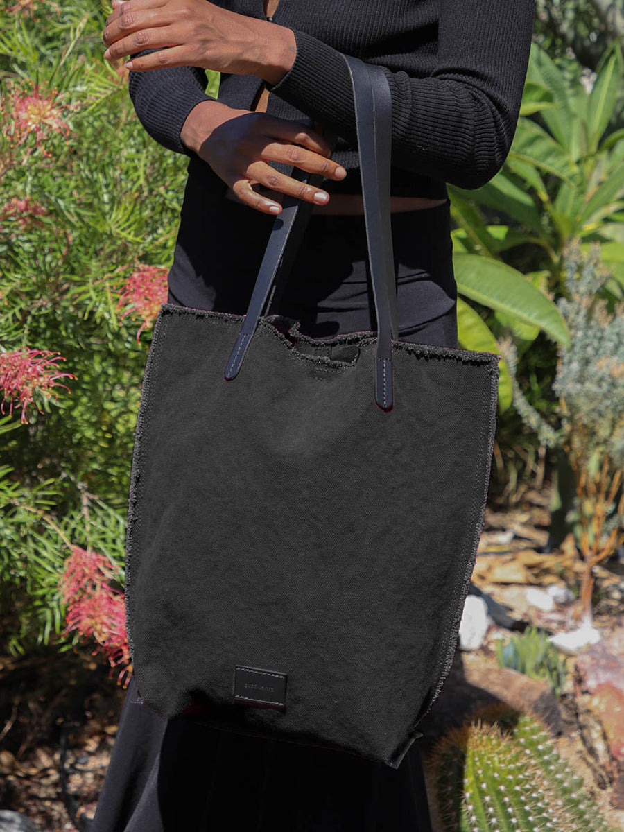 Hana Canvas Tote - Black