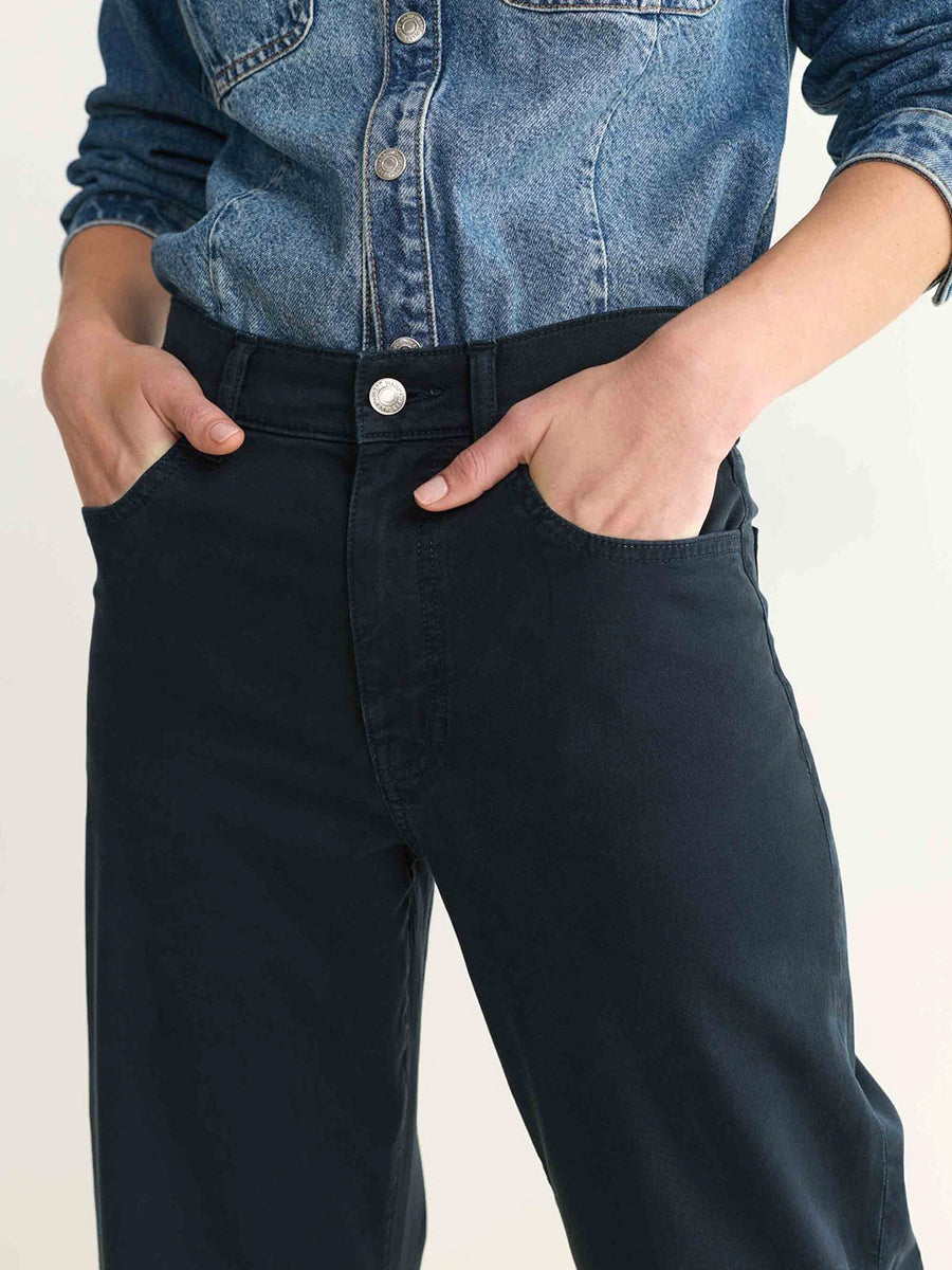 BNA Twill Soft-Curve Barrel Jeans - Carbon Blue