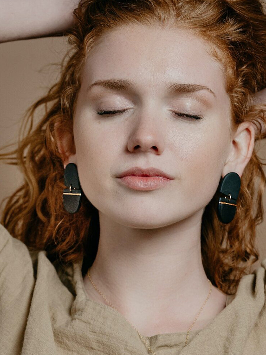 Meridian Stud - Black
