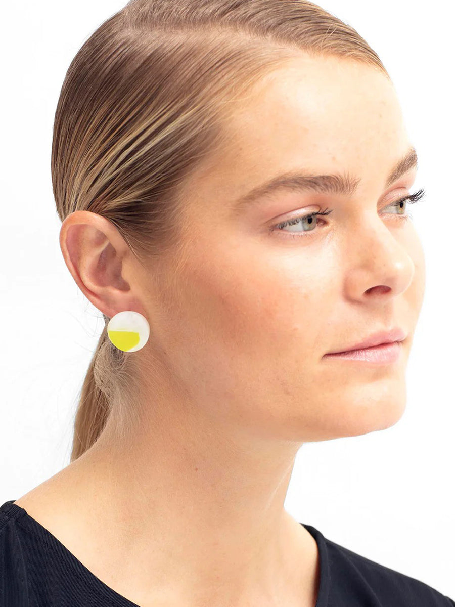 Aki Stud - Splice Yellow