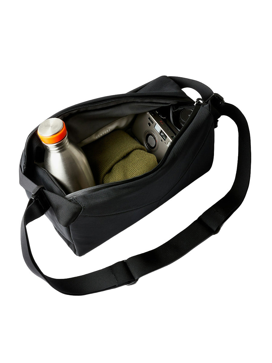 Venture 9L Sling - Black