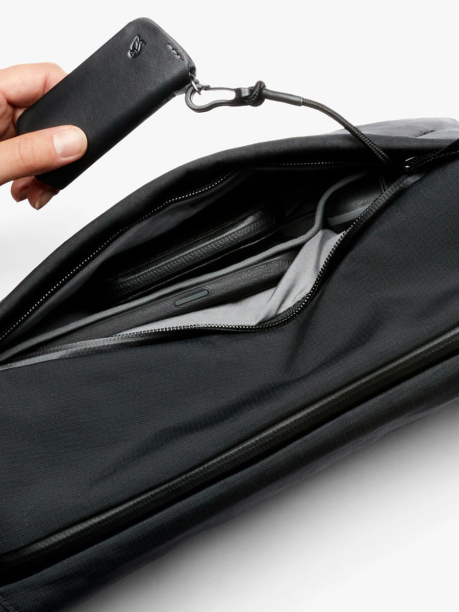 Venture 9L Sling - Black