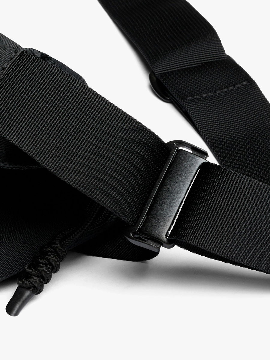 Venture 9L Sling - Black