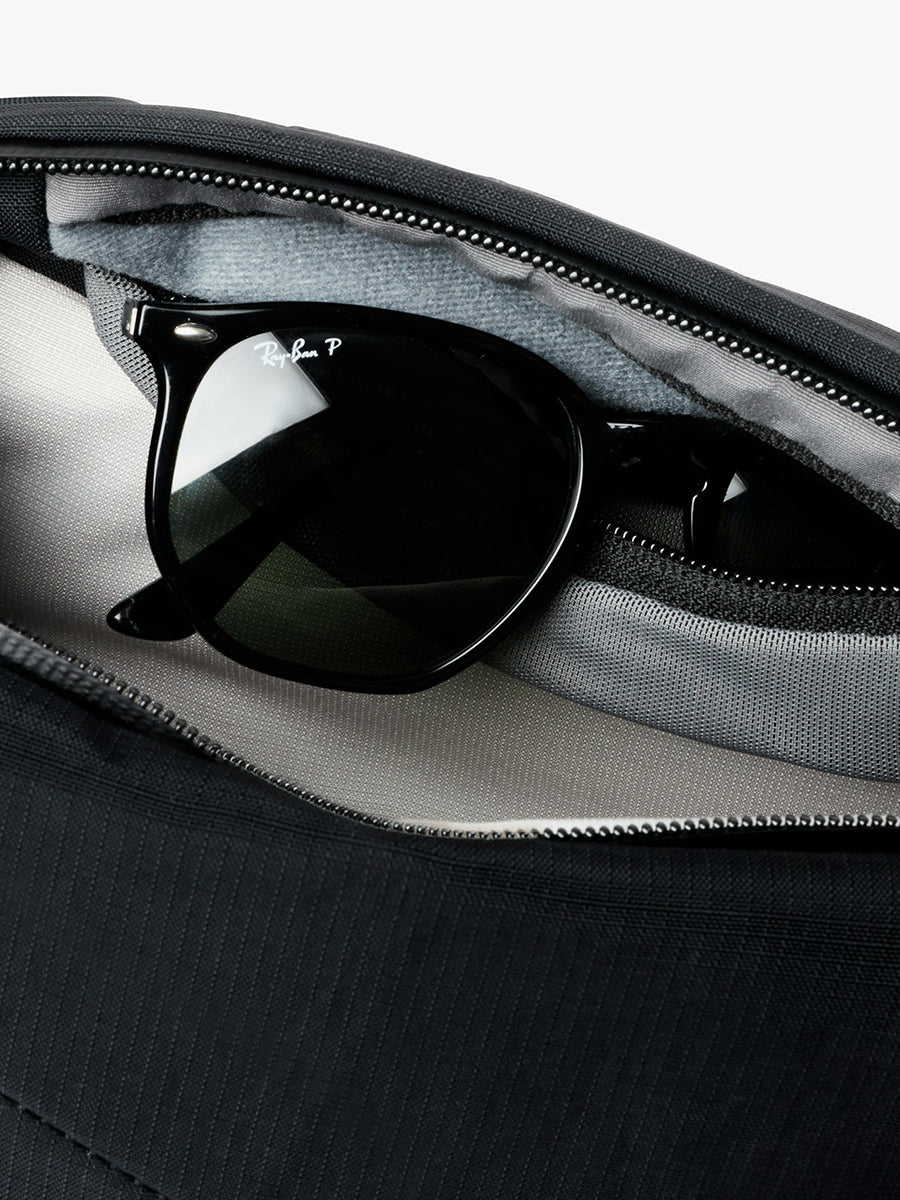 Venture 9L Sling - Black