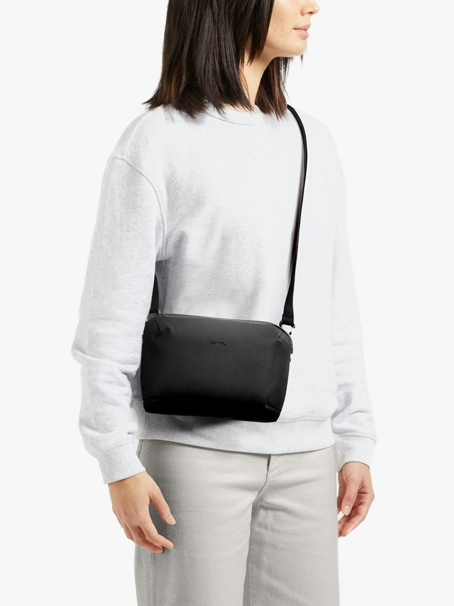 Venture Travel Crossbody - Deep Ocean