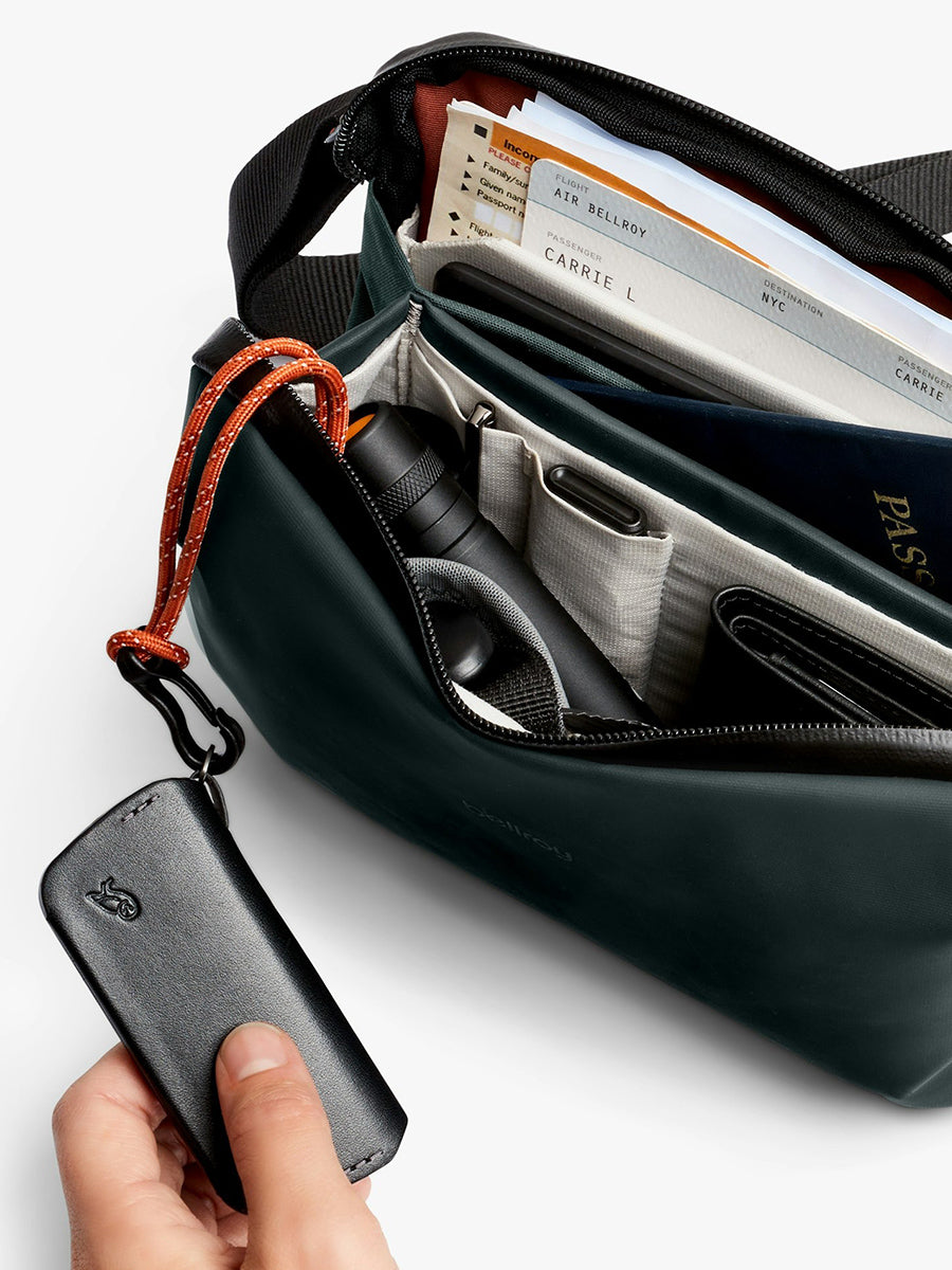 Venture Travel Crossbody - Deep Ocean