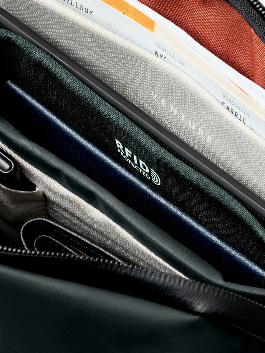 Venture Travel Crossbody - Deep Ocean