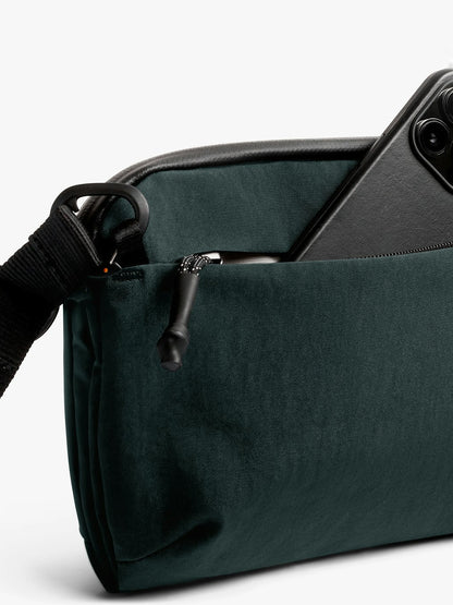 Venture Travel Crossbody - Deep Ocean