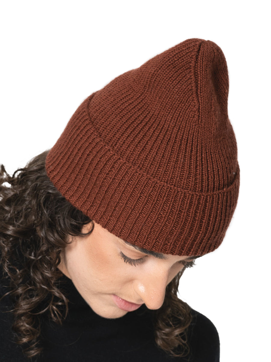 Merino Rib Hat - Rust Red