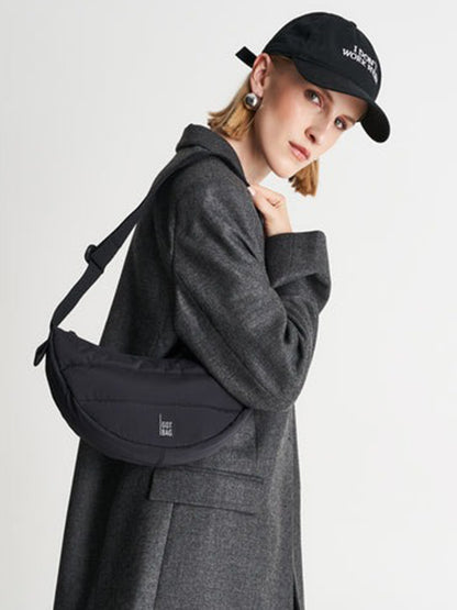 The Puffer Moon Bag Small - Black