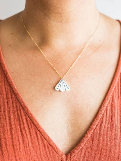 Striped Petal Pendant Necklace