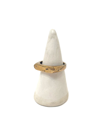 Double-Point Elongated Signet Ring - Bronze