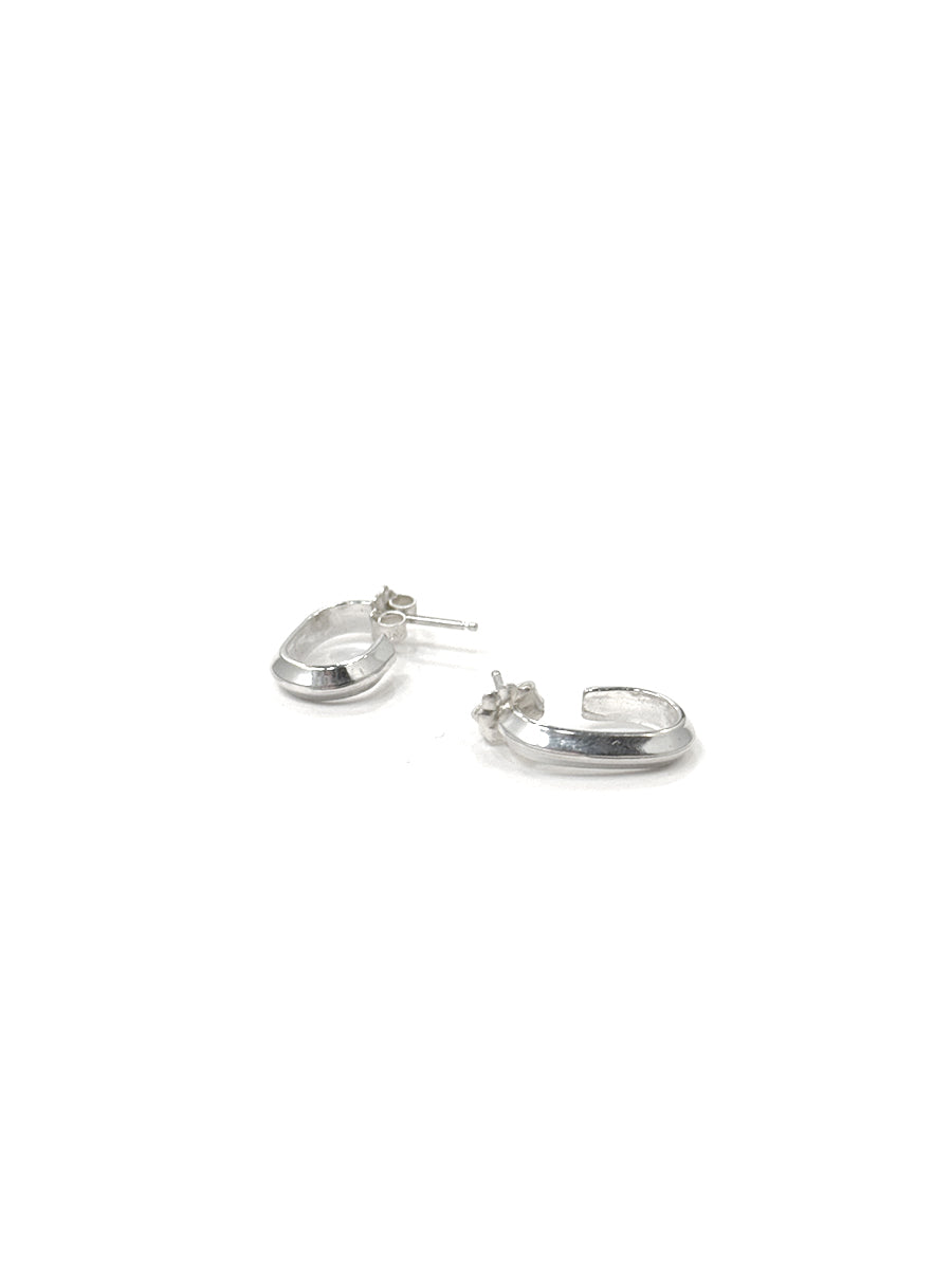 Knife-Edge Sterling Silver Oval Hoop Earrings