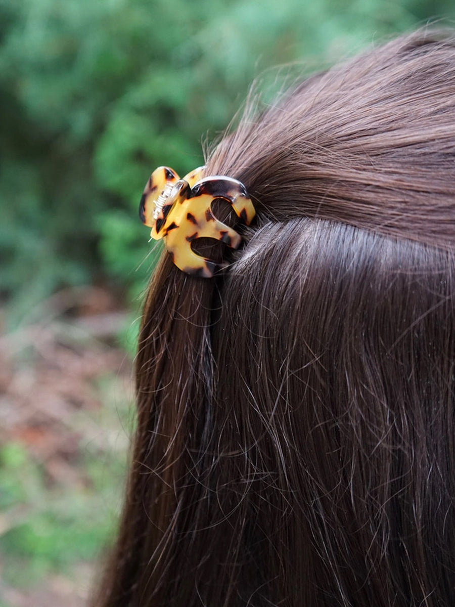 Claire Mini Hair Claw - Amber Tortoise