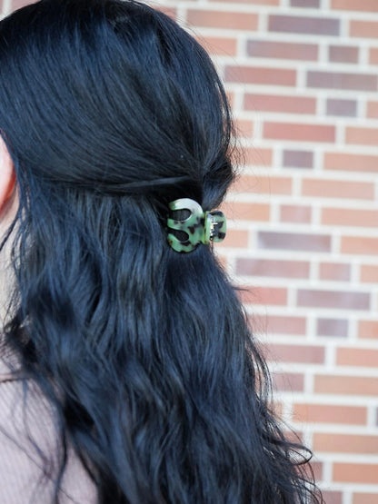 Claire Mini Hair Claw - Olive Tortoise