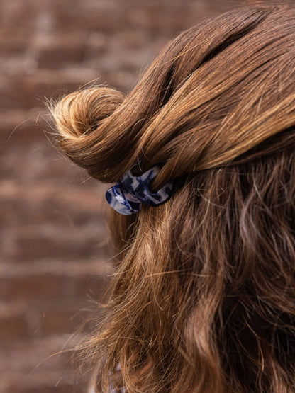 Claire Mini Hair Claw - Ocean Waves