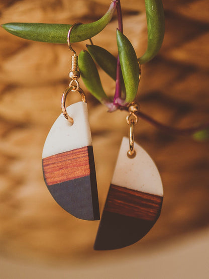 Dominique Half-Circle Earrings - Black & White